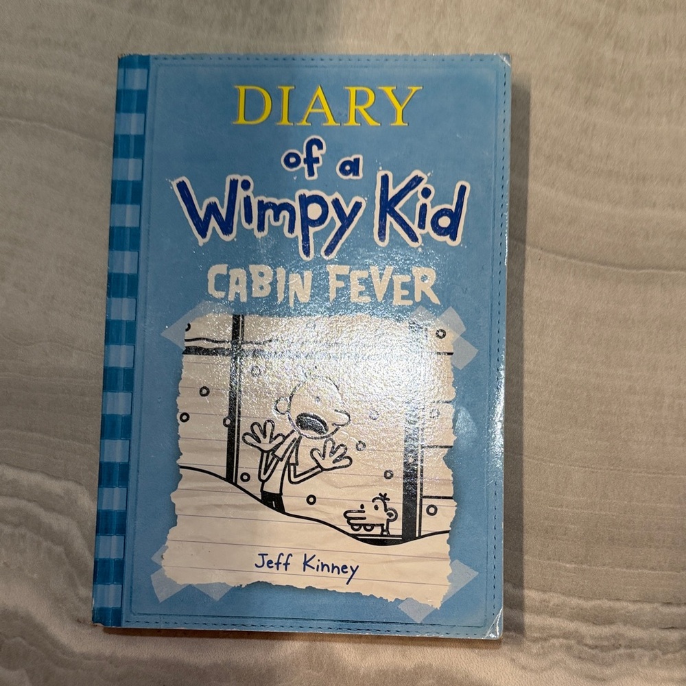 Diary of a Wimpy Kid: Cabin Fever - Blue Cover